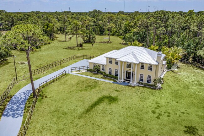 3202 SW Holly Ln in Palm City, FL - Building Photo - Building Photo