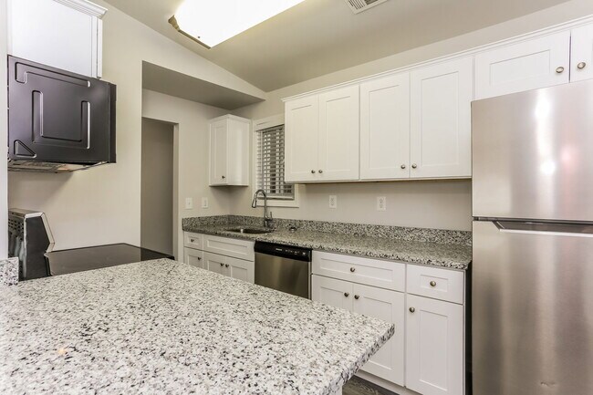 100 Terrace Dr NE in Atlanta, GA - Foto de edificio - Building Photo