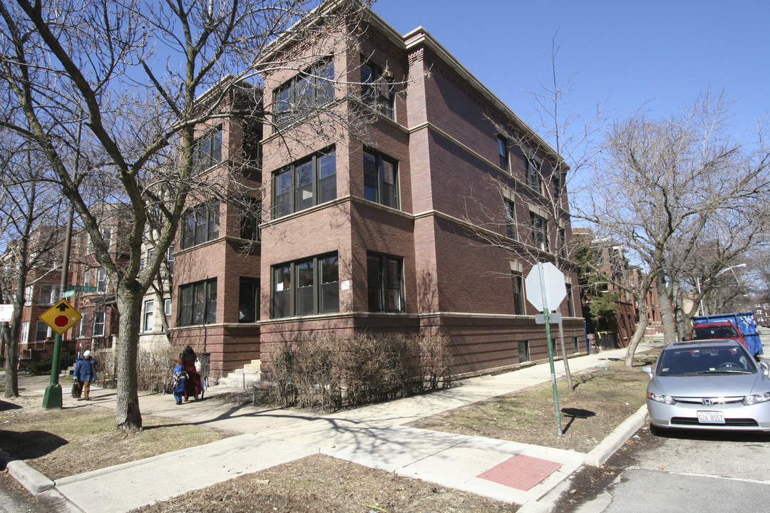 1328-1330 W Bryn Mawr Ave in Chicago, IL - Building Photo