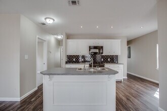 1909 16th St in Lubbock, TX - Building Photo - Building Photo