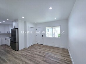 2950 Daneland St in Lakewood, CA - Building Photo - Building Photo