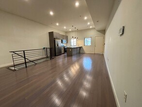 2431 N Hancock St, Unit B in Philadelphia, PA - Foto de edificio - Building Photo