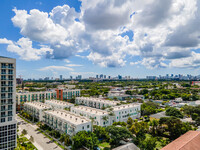 Courtyards at Hollywood Station in Hollywood, FL - Building Photo - Building Photo