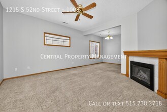 1215 S 52nd St in West Des Moines, IA - Building Photo - Building Photo