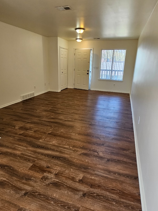 1872 N Main St