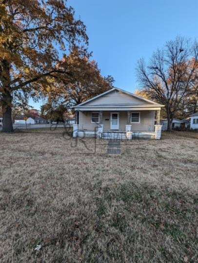 403 E 21st St in Pittsburg, KS - Building Photo