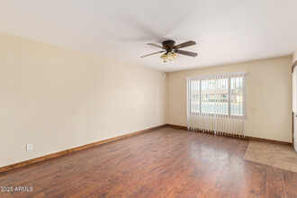 319 E Riviera Dr in Tempe, AZ - Building Photo - Building Photo