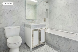 225 E 19th St in New York, NY - Building Photo - Building Photo