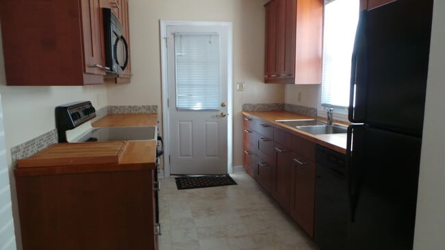 624 N Charles St in Mebane, NC - Building Photo - Building Photo