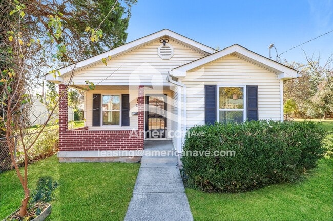 property at 2218 W Madison St