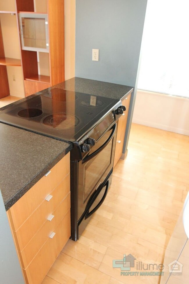 3701 SW Condor Ave in Portland, OR - Building Photo - Building Photo