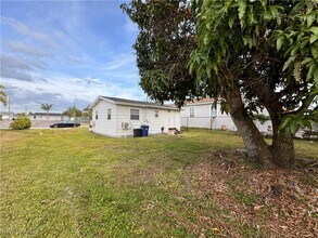 15344 Wall Dr in Ft. Myers, FL - Building Photo - Building Photo