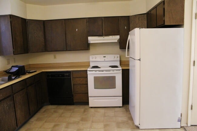 2435 East Ave in Rifle, CO - Building Photo - Building Photo