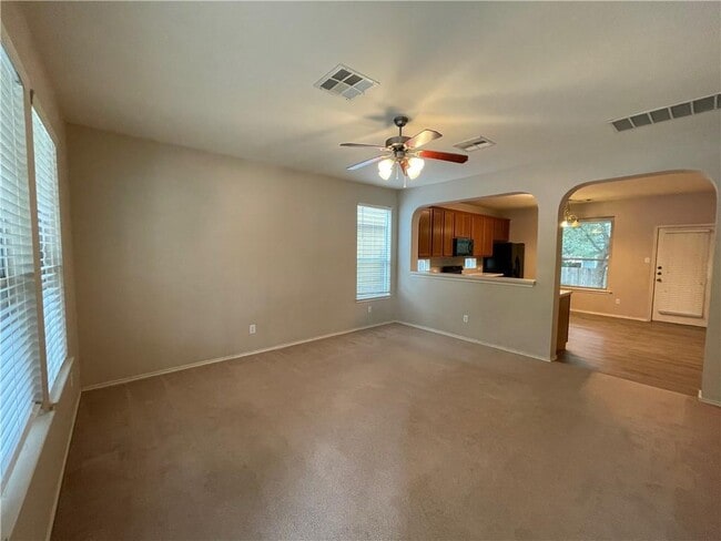 10412 Maydelle Dr in Austin, TX - Building Photo - Building Photo