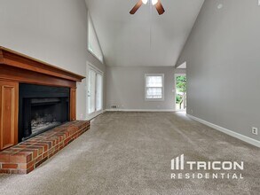 8458 Hightower Trail SW in Snellville, GA - Building Photo - Building Photo