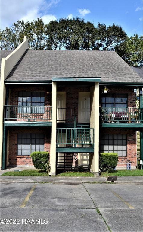 property at 126 N Meyers Dr