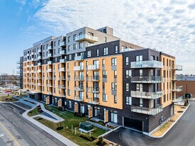 17 Hyman in Dollard-des-Ormeaux, QC - Building Photo
