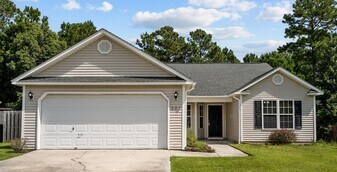 207 Jasmine Ln in Jacksonville, NC - Building Photo