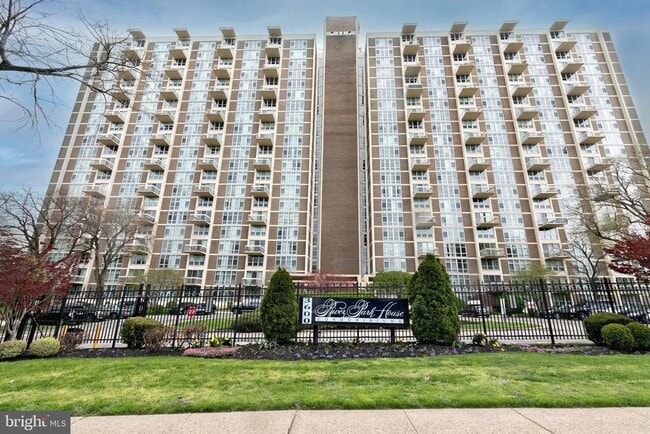property at 3600 Conshohocken Ave