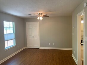 228 W 27th St, Unit B in Houston, TX - Building Photo - Building Photo