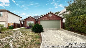 10602 Weathering Run in San Antonio, TX - Building Photo