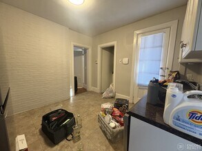 63 Dana St, Unit 8 in Cambridge, MA - Foto de edificio - Building Photo