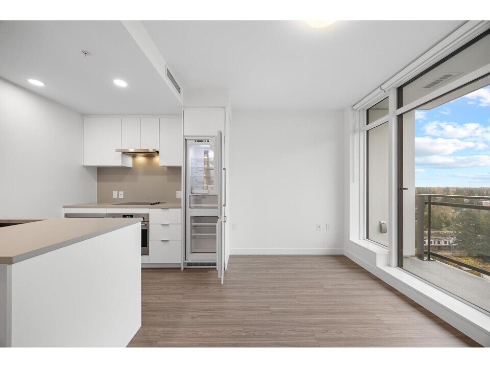 13675-1107A 107A Ave in Surrey, BC - Building Photo