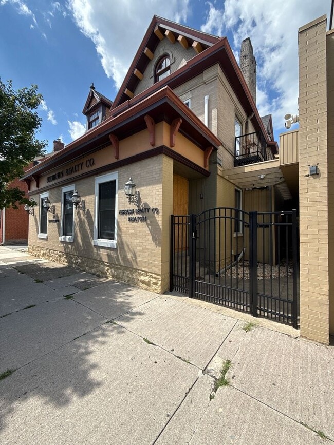 property at 316 W Broad St