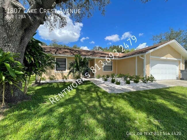 property at 1807 Lakecrest Ave
