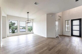 4801 Serene Hills Dr in Lakeway, TX - Building Photo - Building Photo