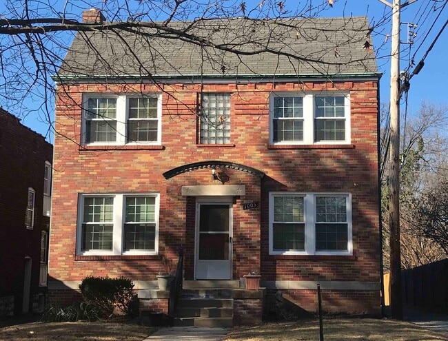 property at 1005 Claytonia Terrace