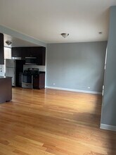 1640 W Pratt Blvd, Unit TWO BEDS in Chicago, IL - Building Photo - Building Photo