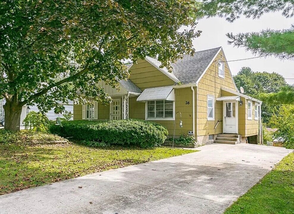 26 Garden Dr in Irondequoit, NY - Building Photo