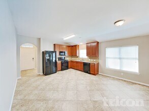 715 Pequin Rd in Crosby, TX - Building Photo - Building Photo