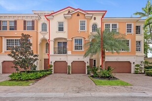 604 NE Francesca Ln in Boca Raton, FL - Building Photo