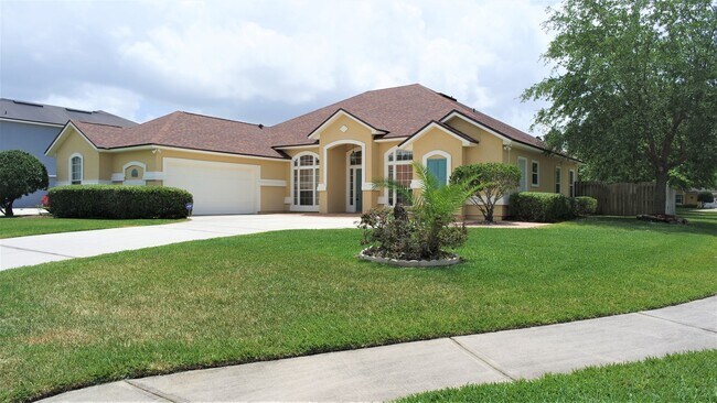 2137 Pond Springs Way in Fleming Island, FL - Building Photo - Building Photo