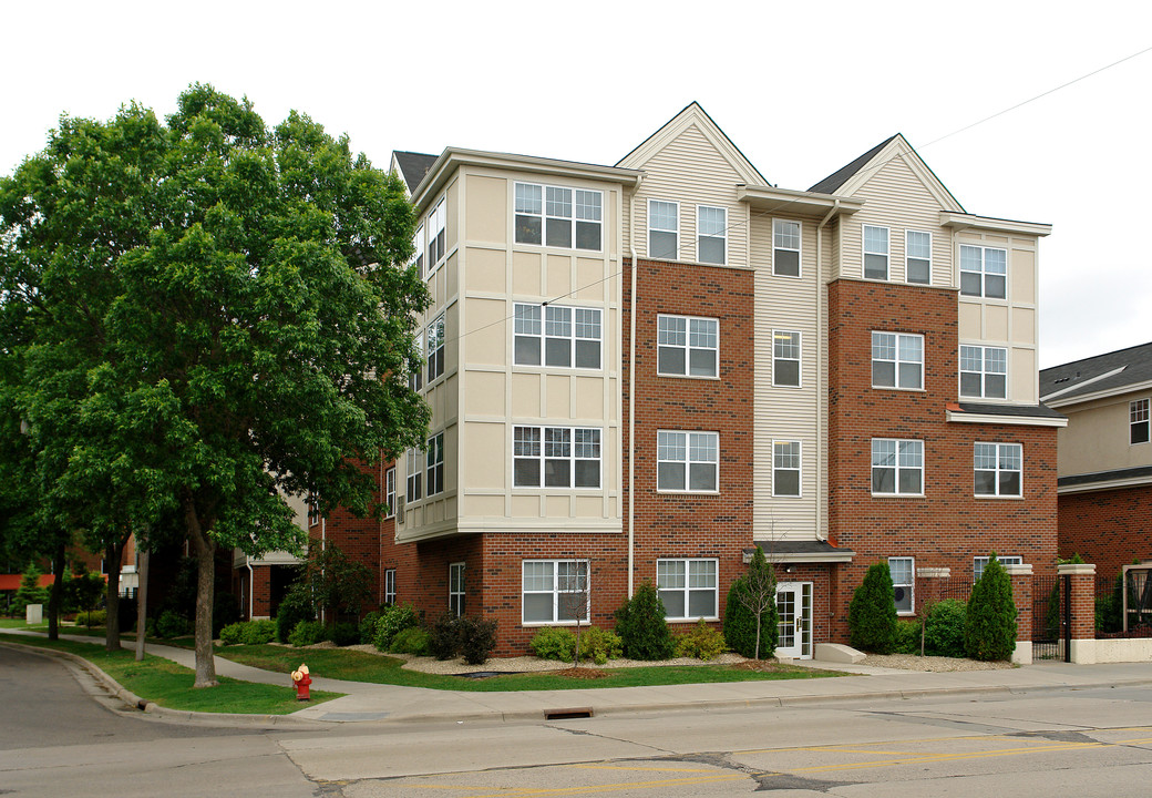 Cornelia House in St. Paul, MN - Building Photo