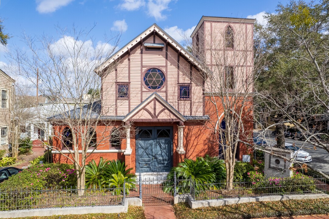 202 W Duffy St in Savannah, GA - Building Photo