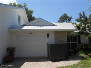 4724 West Blvd in Naples, FL - Building Photo - Building Photo