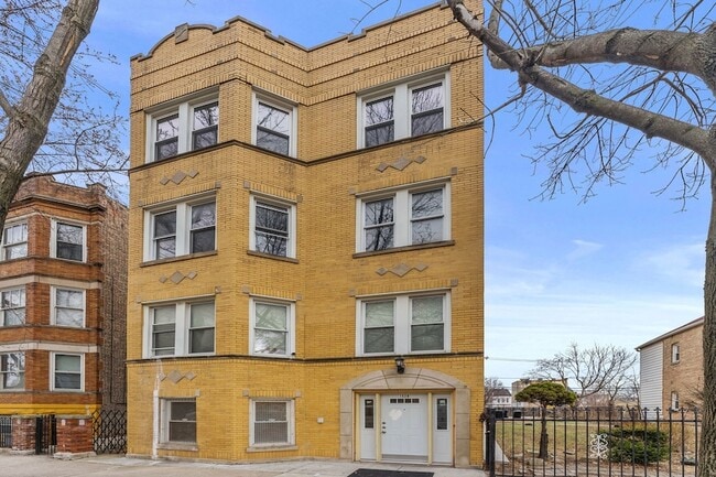 1529 S Komensky Ave, Unit 2 in Chicago, IL - Foto de edificio - Building Photo