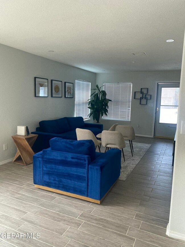 3280 Mike Godwin Dr in El Paso, TX - Building Photo - Building Photo