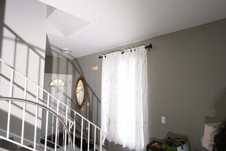 1704 Windward Ave in Naperville, IL - Building Photo - Building Photo