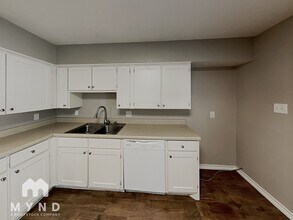 205 Olive St in Waxahachie, TX - Building Photo - Building Photo