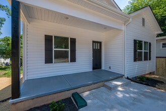 2428 11th Ave SW in Hickory, NC - Building Photo - Building Photo