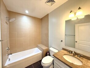 4 Woodworth St, Unit 2 in Boston, MA - Building Photo - Building Photo