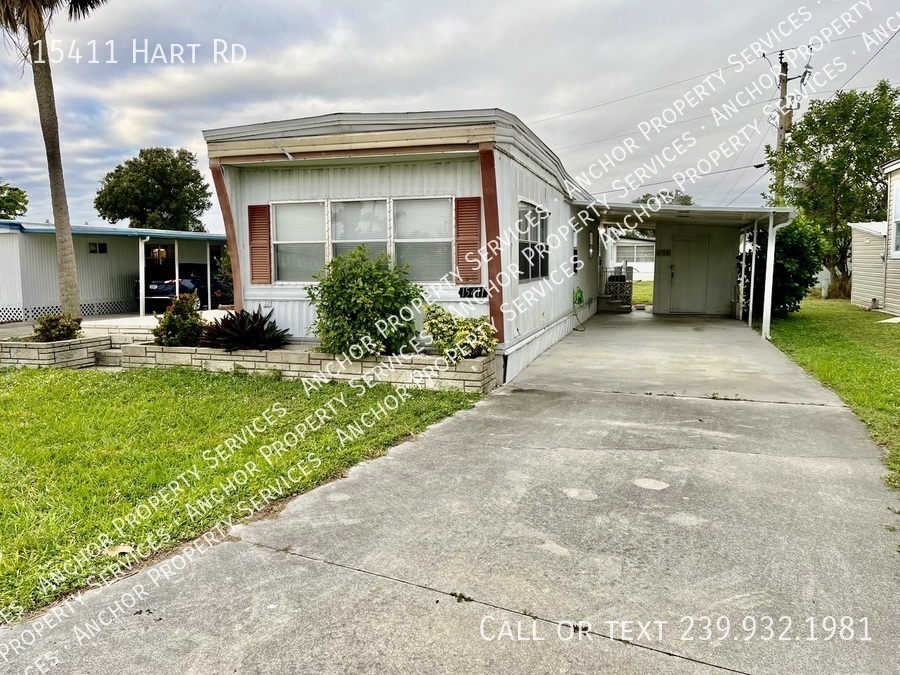 15411 Hart Rd in North Fort Myers, FL - Building Photo