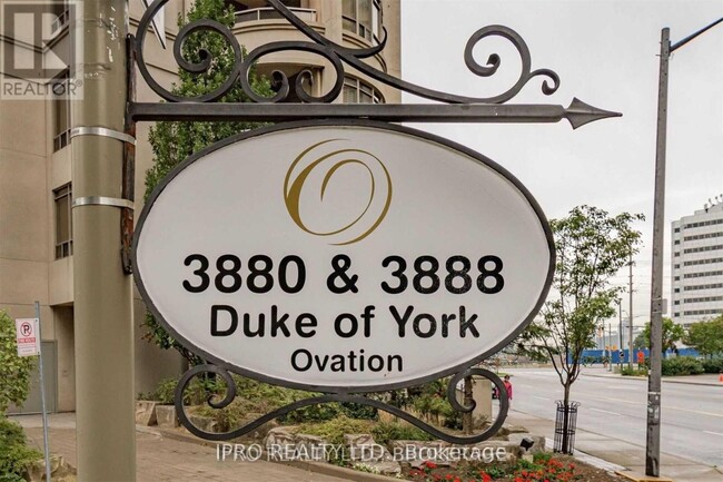 3880-3880 Duke of York Blvd in Mississauga, ON - Building Photo - Building Photo