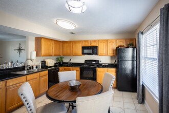 The Summit Townhomes in Murfreesboro, TN - Foto de edificio - Interior Photo