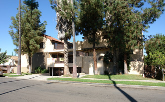 14825 Erwin St Apartments