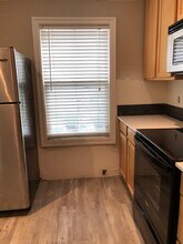 8065 N Ivanhoe St in Portland, OR - Building Photo - Building Photo